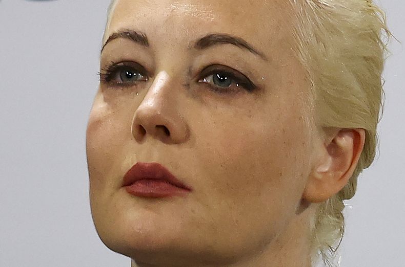 Yulia Navalnaya, la viuda del opositor ruso Alexei Navalny, durante un discurso en la Conferencia de Seguridad de Múnich, Alemania, el 16 de febrero de 2024. (Kai Pfaffenbach/Pool Foto vía AP)