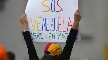 antonio de la cruz: en dos tableros se juega la solucion a la crisis politica de venezuela