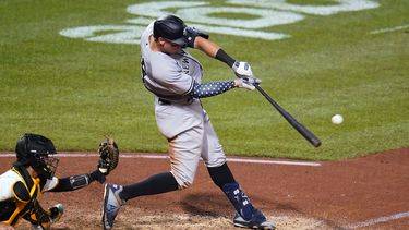 Judge y Hicks disparan grand slams; Yanquis apabullan
