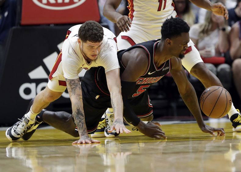DEP-BAS_BULLS-HEAT-0.jpg