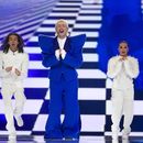 ARCHIVO - Joost Klein de Holanda interpreta la canción Europapa durante la segunda semifinal del Festival de la Canción de Eurovisión en Malmo, Suecia, el jueves 9 de mayo de 2024. (Foto AP/Martin Meissner, archivo)