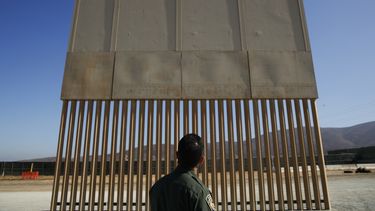 Trump amenaza con cierre de gobierno si no aprueban muro
