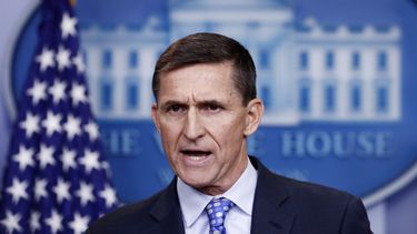 Renuncia asesor de seguridad nacional de Trump Michael Flynn