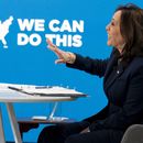 Biden crea coalición comunitaria para impulsar vacunas COVID