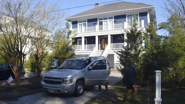 FBI busca documentos confidenciales en otra casa de Biden