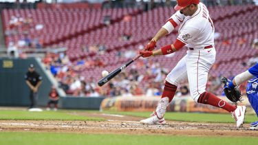 Votto conecta jonrón y triple en triunfo de Rojos