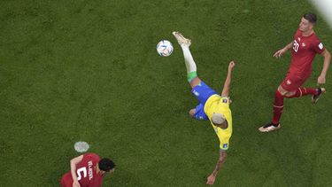 Doblete de Richarlison da a Brasil victoria 2-0 ante Serbia
