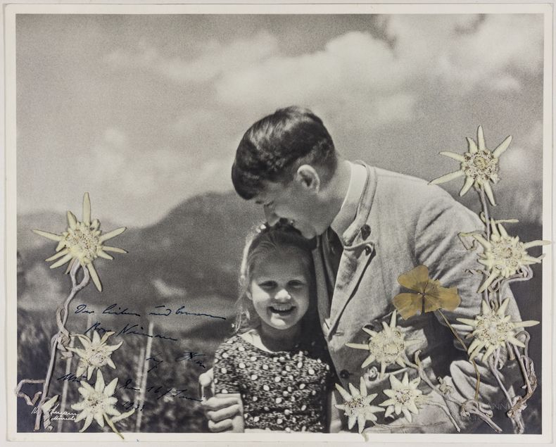 AMN-GEN_HITLER-FOTOGRAFIA-0.jpg