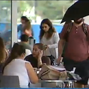 Policía escolar de la FIU busca un hombre acusado de tocar a estudiantes