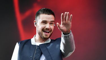 ARCHIVO - Liam Payne actúa durante el primer día de BBC Radio 1s Biggest Weekend en Singleton Park, en Swansea, Gales, el 26 de mayo de 2018. (Ben Birchall/PA via AP, archivo)
