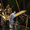 En esta imagen proporcionada por la Ópera Metropolitana, Daniela Mack como Federico García Lorca en una escena de Ainadamar de Golijov, que se estrenará en la ópera el 15 de octubre. (Marty Sohl/The Metropolitan Opera via AP)