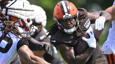 Kareem Hunt pide a los Browns una extensión de contrato