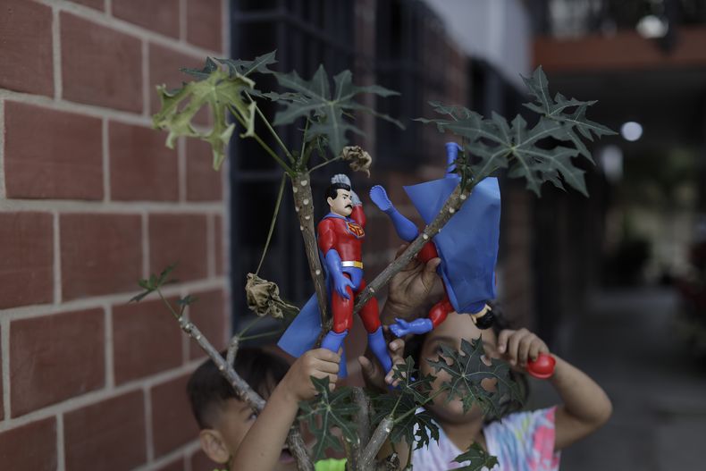 AMS-GEN VENEZUELA-JUGUETES MADURO