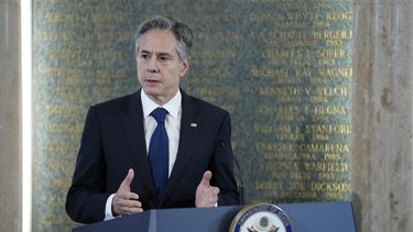 El secretario de Estado de Estados Unidos, Antony Blinken, habla en una ceremonia de la Asociación Estadounidense del Servicio del Exterior el viernes 5 de mayo de 2023, en la sede del Departamento de Estado de EEUU en Washington. (AP Foto/Patrick Semansky)