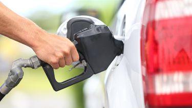 el precio del litro de gasolina en puerto rico supera el dolar por primera vez desde el 2008