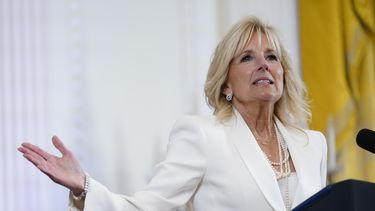 Jill Biden da negativo a COVID-19 tras rebote