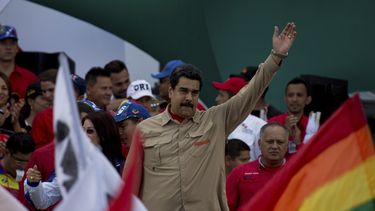 Maduro extiende la vigencia del billete de 100 bolívares