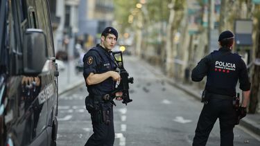 abatido por la policia  el presunto autor del atentado de barcelona