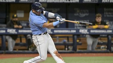 McClanahan poncha a 10 y Rays vencen 4-2 a Piratas
