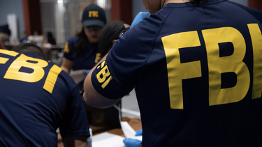 el fbi arresta a cuatro personas durante un operativo contra el narcotrafico en catano