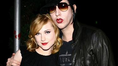 una famosa actriz acusa a marilyn manson de violencia y abuso sexual