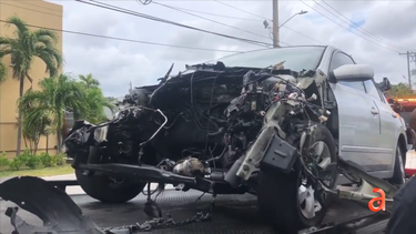 tren brightline destroza un auto en el area de aventura