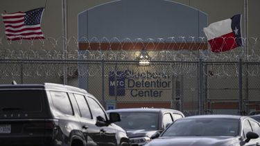 El centro de detención Bluebonnet el jueves 24 de abril de 2025, en Anson, Texas. (AP Foto/Eli Hartman)