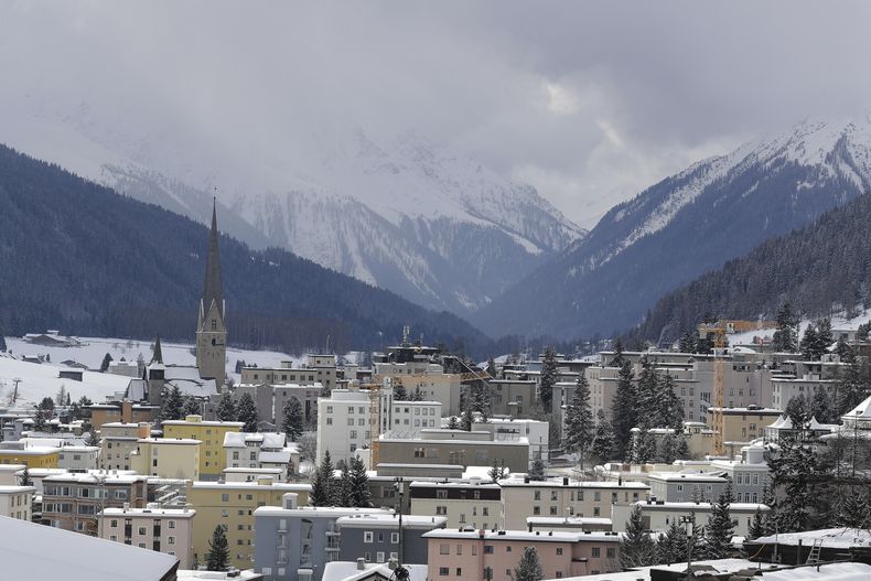 Una vista de la ciudad de Davos, Suiza, el 19 de enero de 2020. (Foto AP/Markus Schreiber)