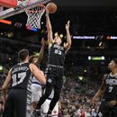 Spurs superan a Knicks a pesar de los 41 puntos de Randle