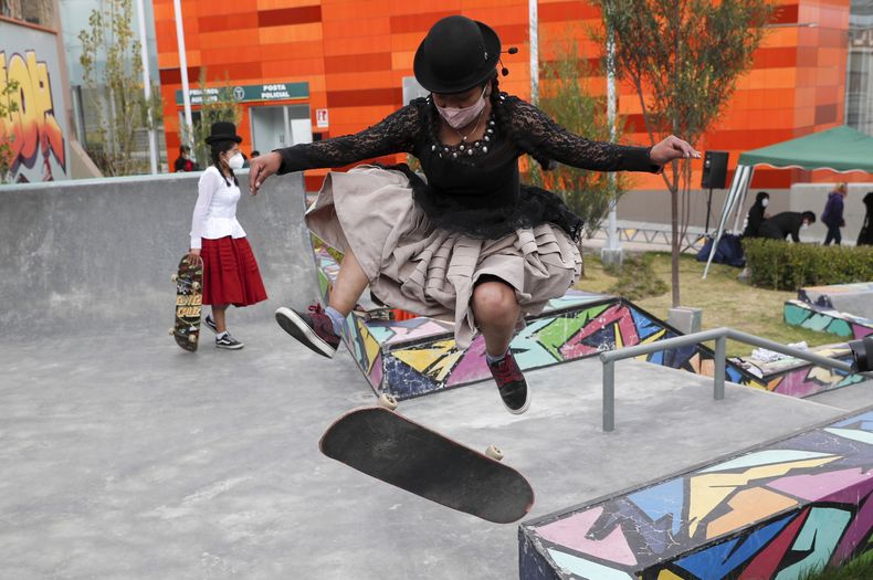 AMS-GEN_BOLIVIA-JOVENES_PATINADORAS-0.jpg