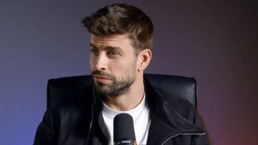 la foto: pique se dejo ver con su nuevo amorcito a pocas horas del encontronazo con shakira por sus hijos