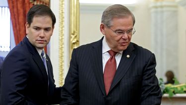 Senadores de EEUU Marco Rubio y Bob Menéndez. (Archivo)&nbsp;