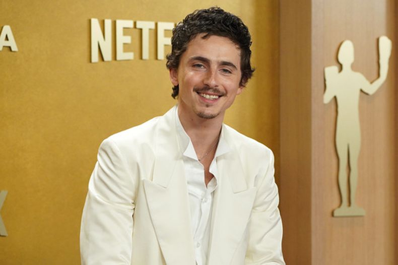 Timothee Chalamet llega a la 32ª edición anual de los premios Actor Awards el domingo 1 de marzo de 2026, en el Shrine Auditorium and Expo Hall de Los Ángeles. (Foto Jordan Strauss/Invision/AP)