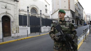 francia extiende ataques aereos en irak vs estado islamico