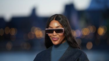 ARCHIVO - Naomi Campbell asiste a la inauguración de Disney Adventure World y World Of Frozen en Disneyland París, en Marne-la-Vallee, al este de París, el 28 de marzo de 2026. (AP Foto/Christophe Ena, archivo)
