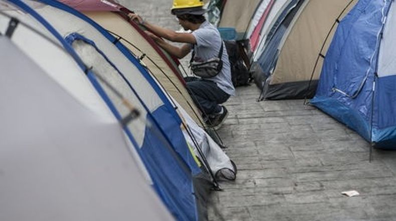 La madre de Gerardo Resplandor, Damelys Resplandor, asegura que Fiscalía no tiene elementos para juzgar a jóvenes.
