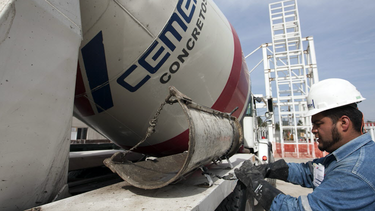 mexicana cemex dispuesta a proveer cemento para muro fronterizo de trump