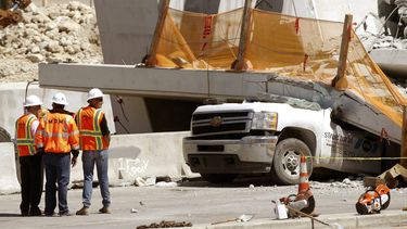Florida: Censuran incompetencia por derrumbe fatal de puente