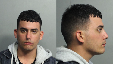 tras las rejas por agredir con un cuchillo al conductor de un auto en hialeah