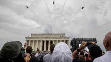 trump pide a estadounidenses ?mantenerse leales?