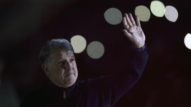 El técnico Gerardo Martino durante la despedida de Maxi Rodríguez en el estadio Marcelo Bielsal, el sábado 24 de junio de 2023, en Rosario, Argentina. (AP Foto/Nicolás Aguilera)