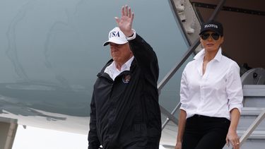 Trump tuitea que vio “horror y devastación” en Texas