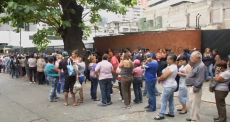 FILAS EN VENEZUELA.png