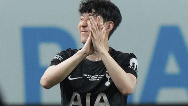 Son Heung-min de Tottenham durante el partido amistoso de pretemporada contra Newcastle, el domingo 3 de agosto de 2025, en Seúl. (AP Foto/Ahn Young-joon)