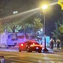 Un camión estrellado contra una barrera de seguridad en un parque frente a la Casa Blanca, Washington, 22 de mayo de 2023. La policía ha arrestado al conductor y lo han acusado de actuar de forma intencional. No hubo heridos. (Benjamin Berger via AP)