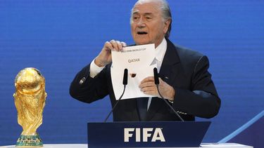 Van Gaal tilda de ridículo que Qatar sea sede del Mundial
