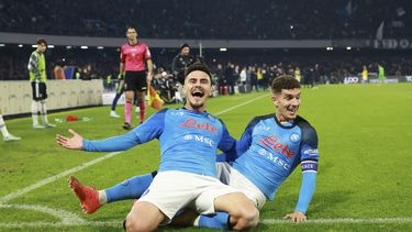 Napoli humilla 5-1 a Juventus; le rompe 8 victorias al hilo