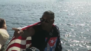 se desconoce paradero del cubano arrestado a la llegada del crucero adonia de carnival