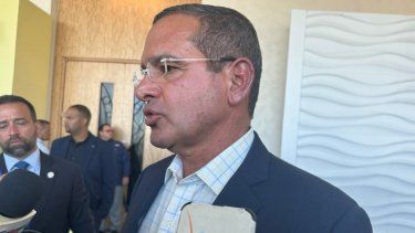 pierluisi convierte en ley varias medidas legislativas