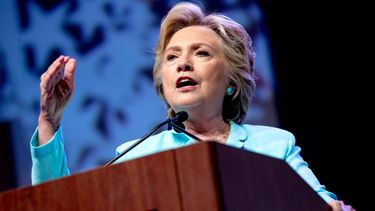 nuevas encuestas muestran a hillary clinton por encima de donald trump